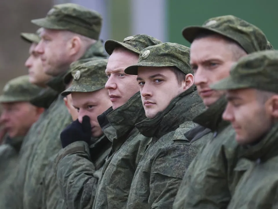 «Нужно быть аккуратными»: политолог Светов рассказал, стоит ли вводить военное положение в России