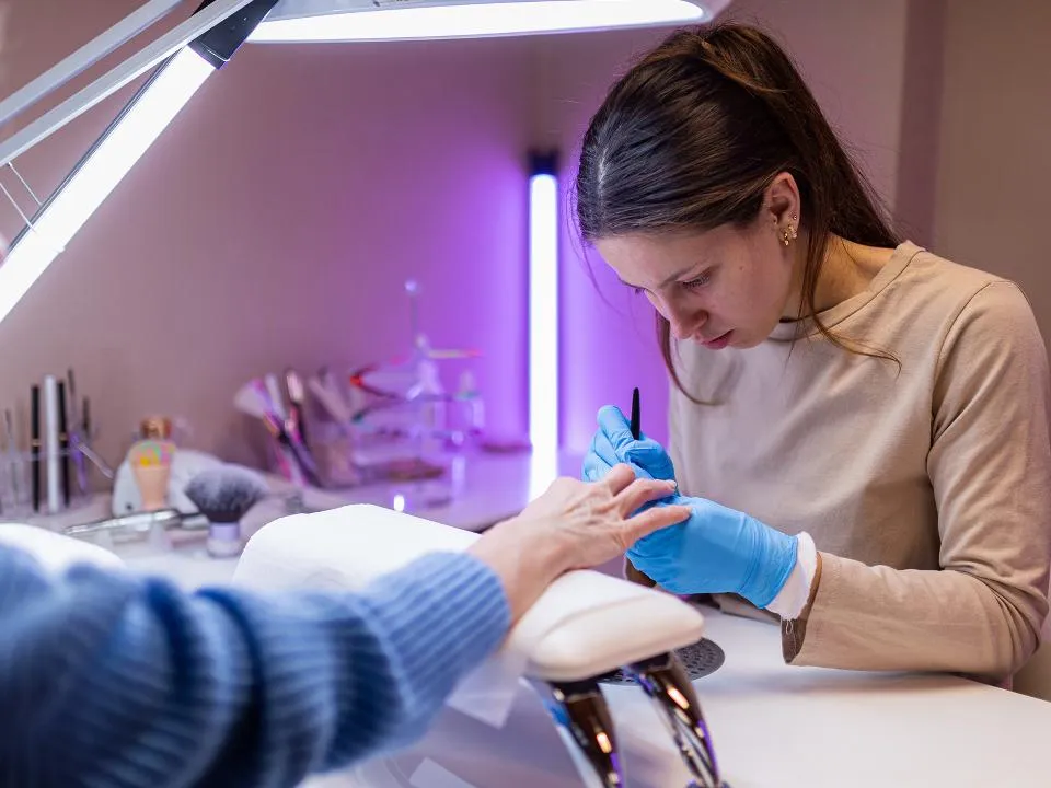 С 2028 года самозанятые будут работать по новым правилам: что изменится в налоговой системе