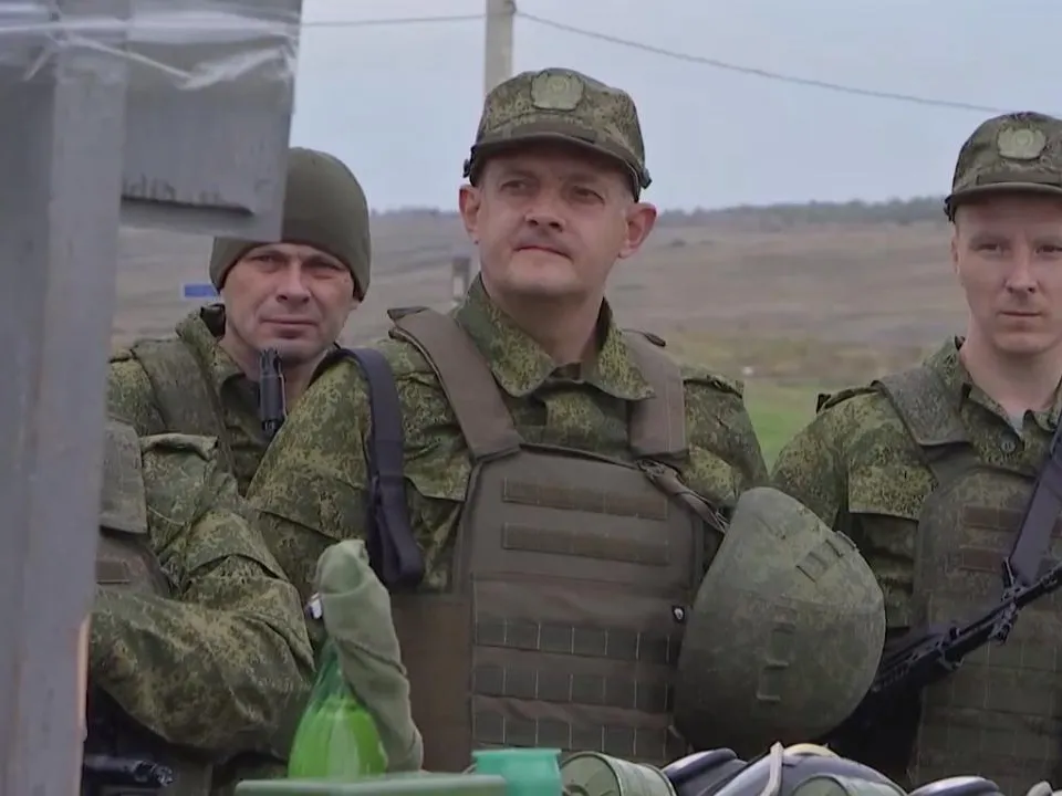 «Чтобы не достались украинцам»: боец СВО рассказал, как солдаты жгли свои вещи, чтобы пойти на штурм