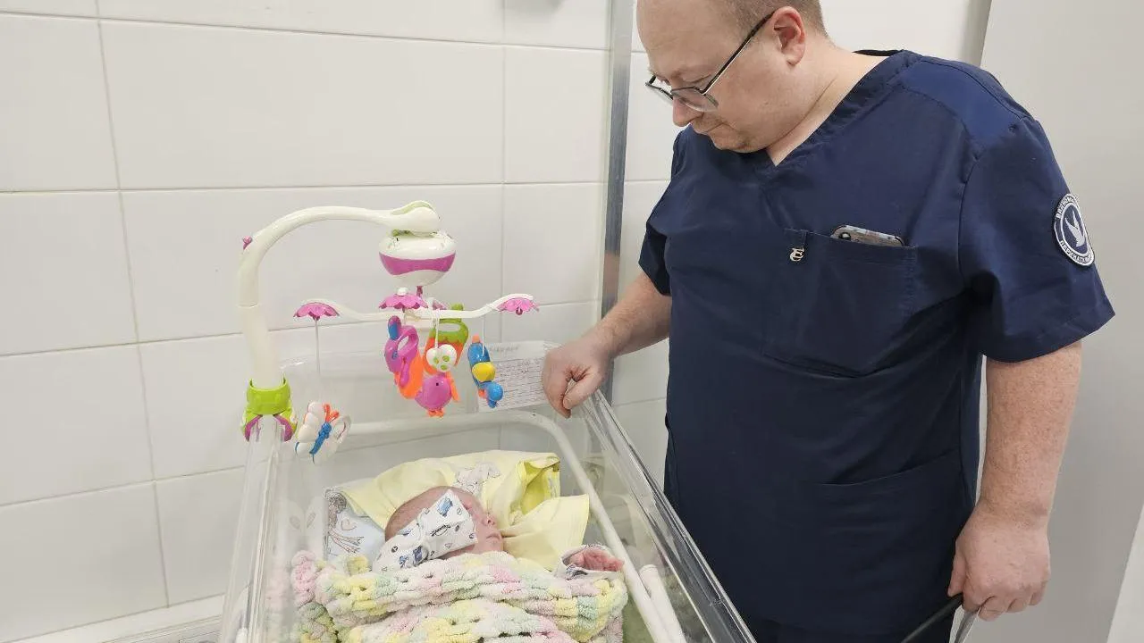 Новорожденного весом менее килограмма выхаживали более ста дней в Подмосковье