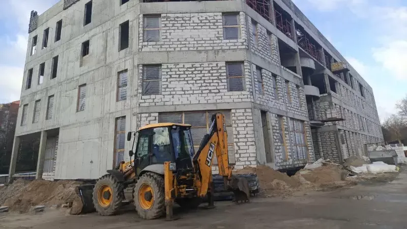Строительство новой детской поликлиники продолжается в Чехове