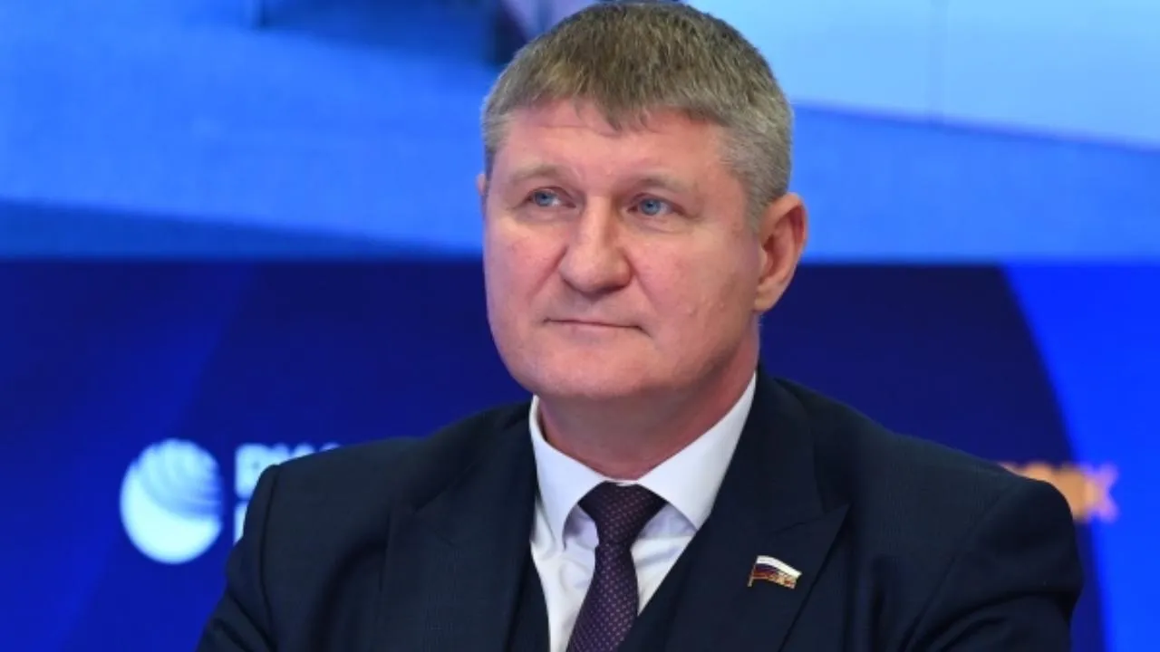 Депутат Шеремет заявил об опасности распада США из-за помощи Украине