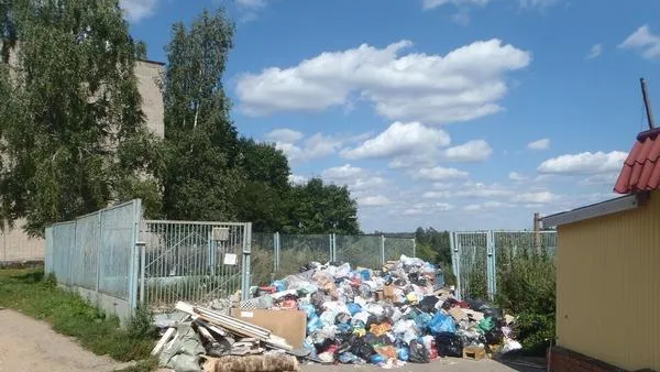 Горки-25 заставили очистить от мусора
