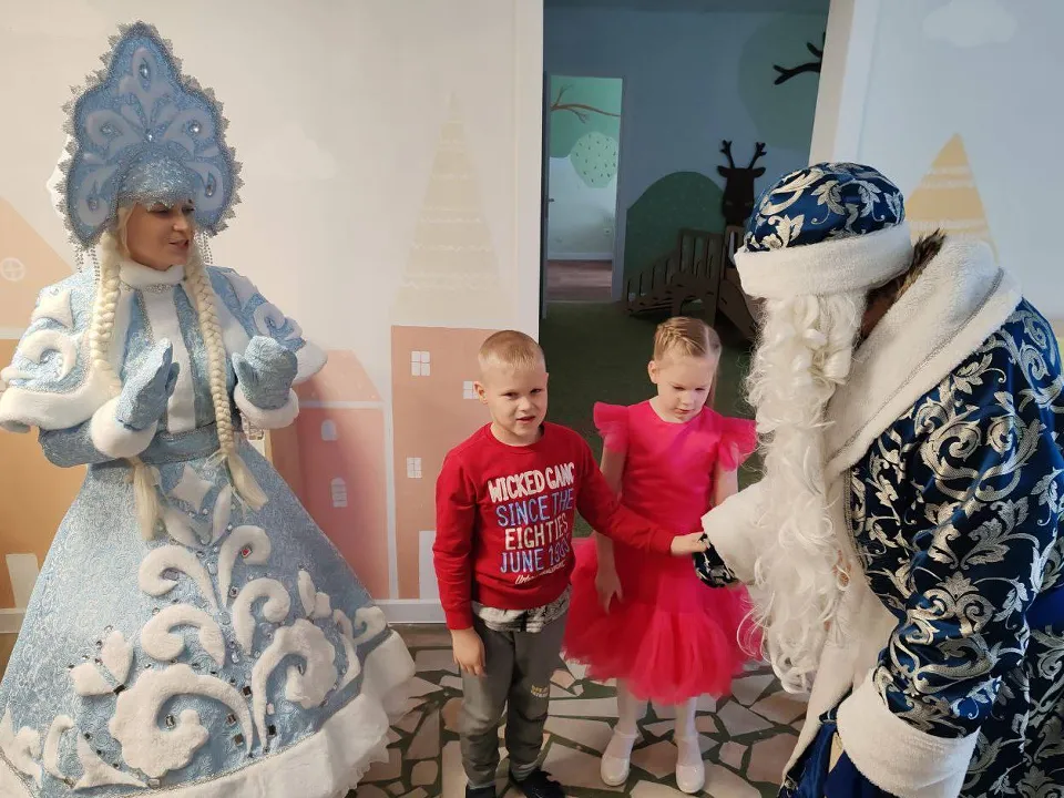 Дети из наукограда рассказывают стихи главным героям Нового года.&nbsp;Фото: пресс-служба главы г. о. Черноголовка