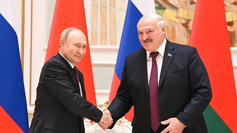 Путин может обсудить с Лукашенко возможное участие Белоруссии в СВО