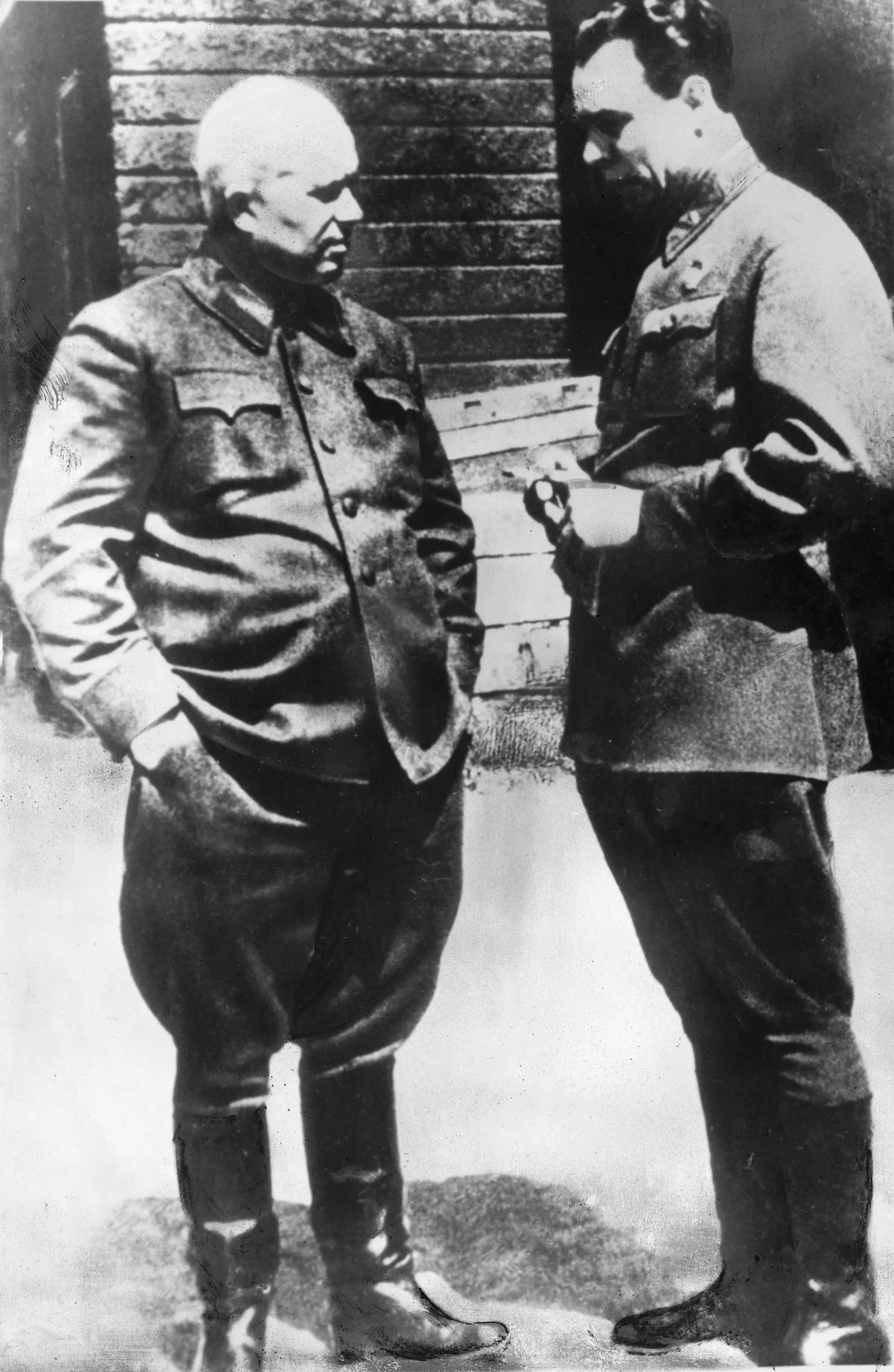 Manchester Daily Express/PERD200251 / Никита Хрущев и Леонид Брежнев