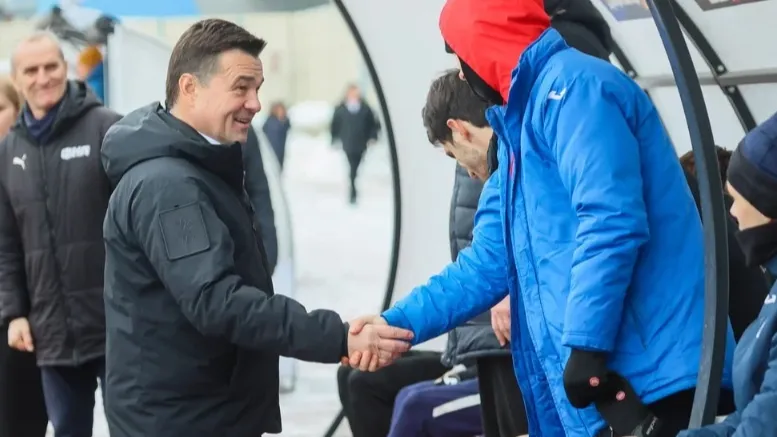 Губернатор на открытии спортивных объектов. Фото: Константин Семенец