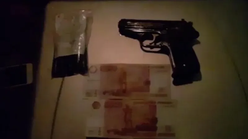 Банда в Балашихе вымогала у подростка деньги за украденный у него телефон