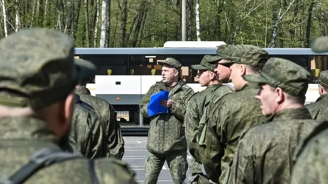 Уже более четырех тысяч человек прошли подготовку в пункте отбора контрактников в Балашихе