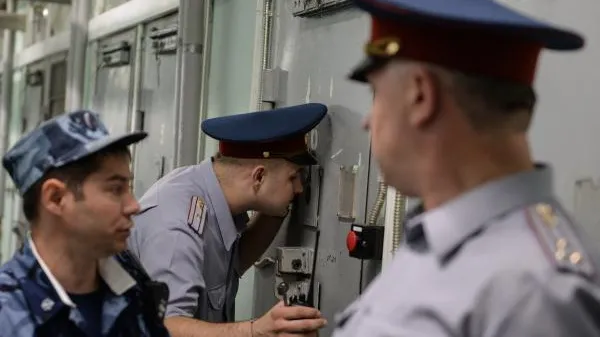 Психиатр: каннибалы могут вовлечь в людоедство сокамерников