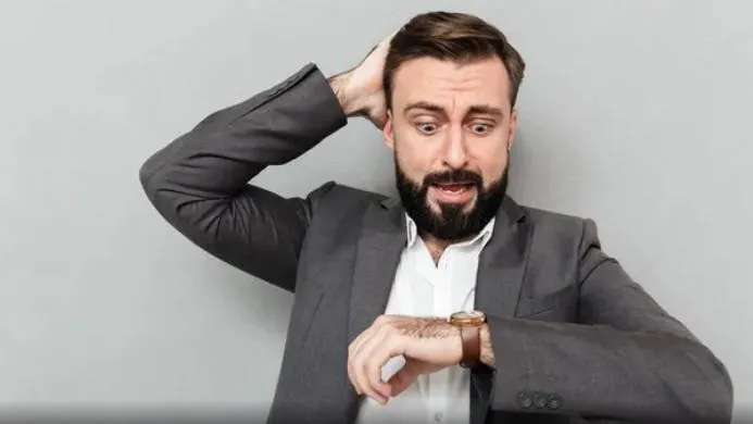 Спешащий человек. Фото: freepik.com