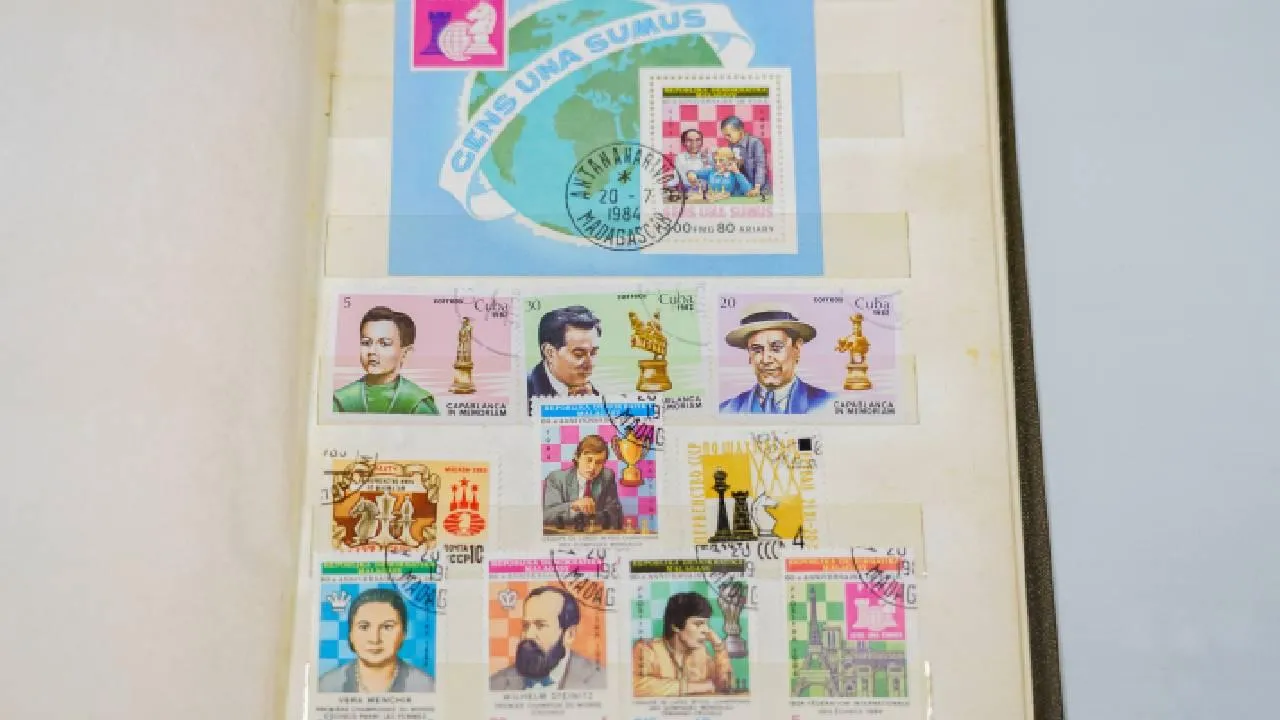 «Отчетливо помню особенный запах»: россиянин поделился детскими воспоминаниями о праздновании 7 ноября