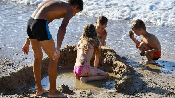 Море и дача. Стало известно, где проведут лето подмосковные дети