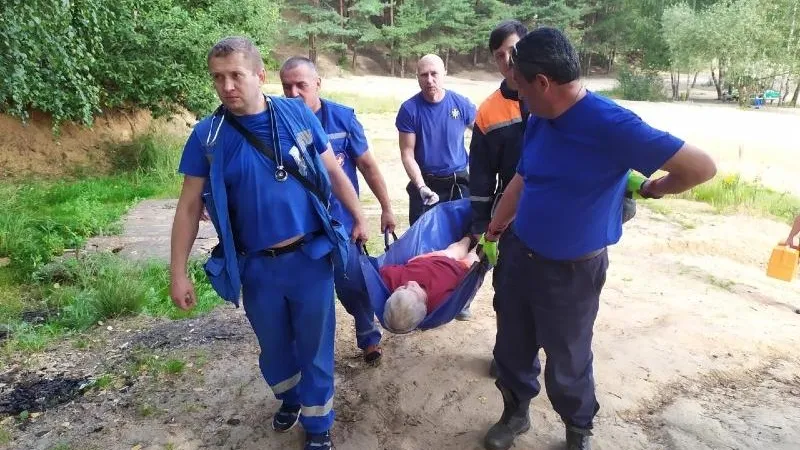 Спасатели в Лыткарино оказали помощь женщине, упавшей со склона карьера