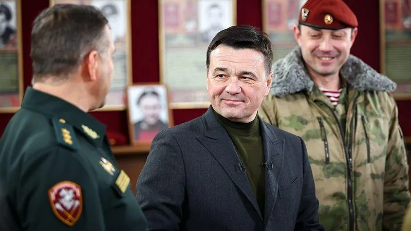 Губернатор Андрей Воробьев обсудил с бойцами бесплатное питание их детей
