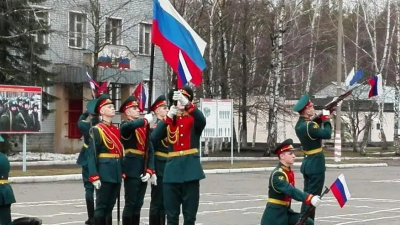 Люберецких ребят ознакомили с бытовыми условиями службы в армии