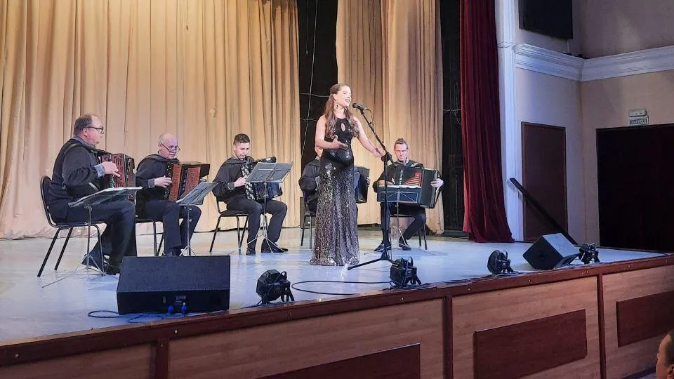 Неля Шаронова