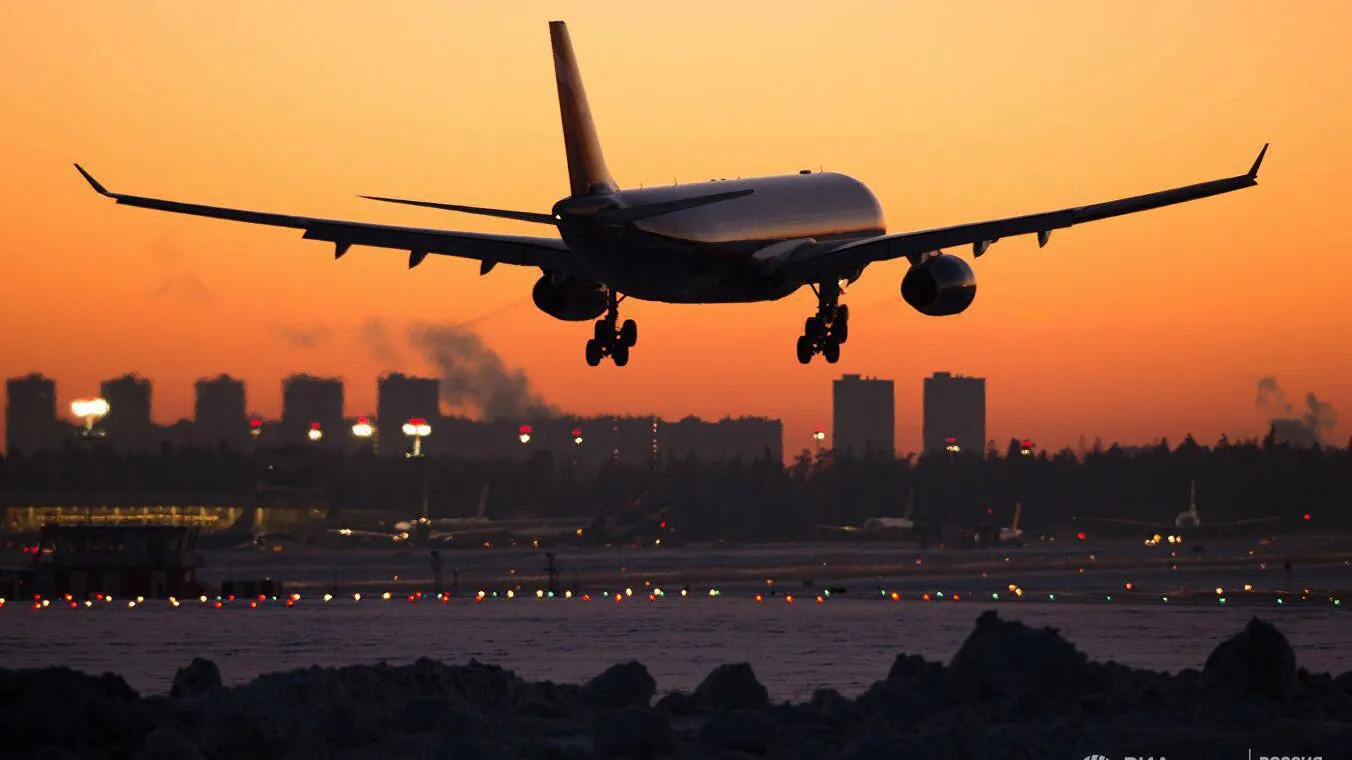 23 февраля самолет. Самолет. Гражданская авиация картинки. Авиасообщение возобновилось. Авиасообщение возобновилось.