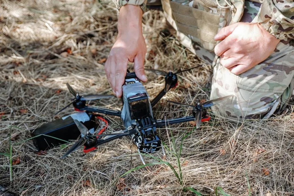 Работа расчета FPV-дронов группировки «Днепр» ВС России. Сергей Мирный