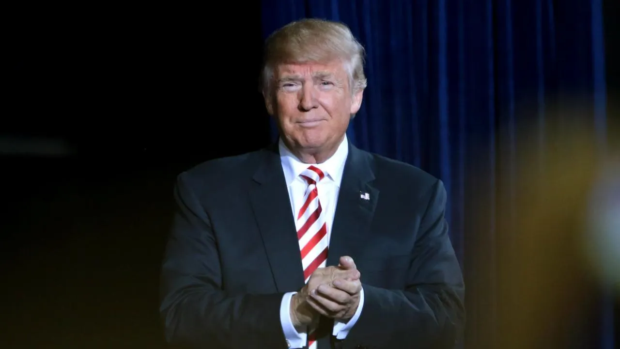 Трамп: НАТО будет финансировать поставки оружия для Украины