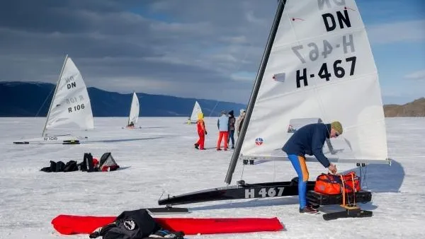 В Иркутской области проходит регата на льду