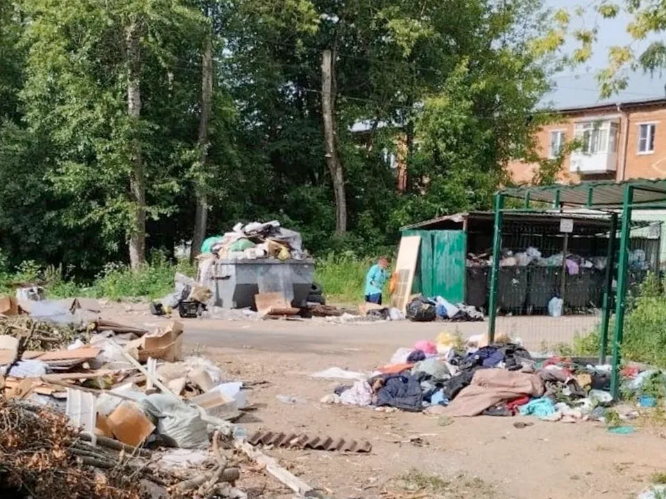 «Бардак ужасный»: жители Сергиева Посада бьют тревогу из-за гигантской свалки