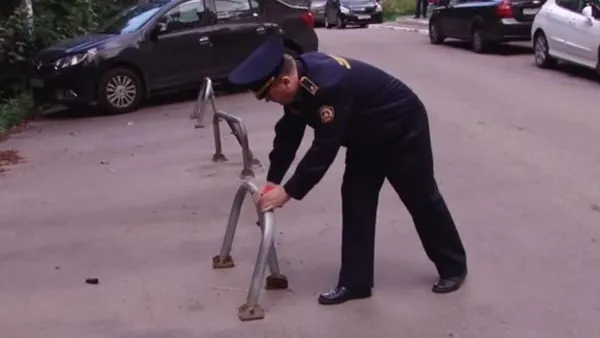 Парковочные столбики во дворах МО обошлись в 600 тыс рублей