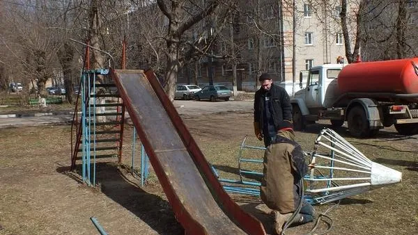 Опасную детскую горку демонтировали в Сергиевом Посаде