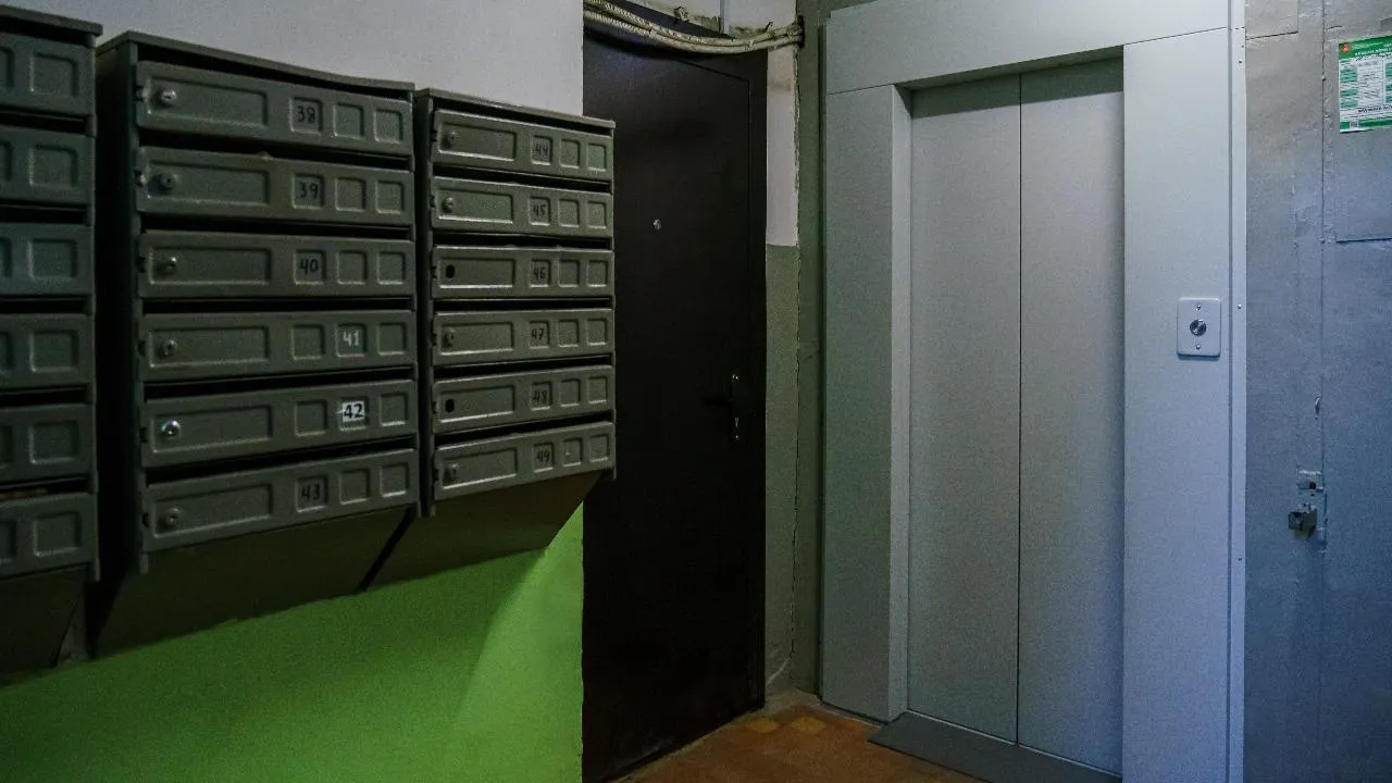 В Подмосковье с начала года привели в порядок лифты более 100 многоквартирных домов