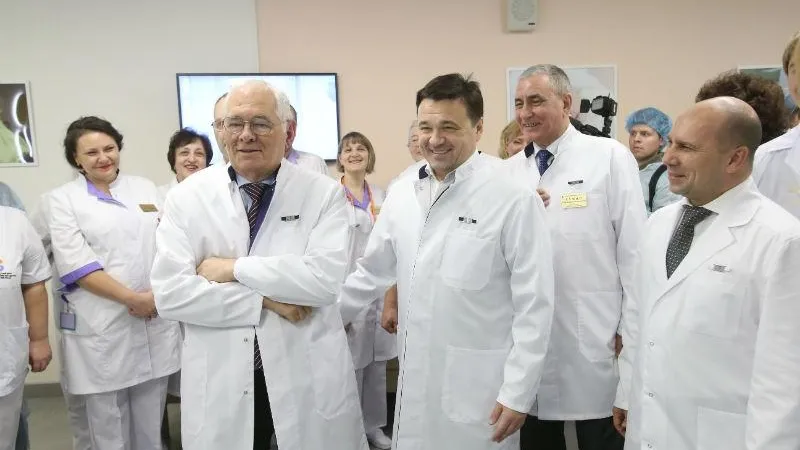 Воробьев и Рошаль осмотрели Центр охраны материнства и детства в Сергиевом Посаде