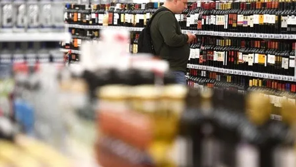 Нарколог объяснил, почему в России стали меньше пить алкоголь