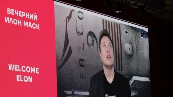 Илон Маск пояснил, с какой целью в салоне автомобиля Tesla Model 3 установлена камера