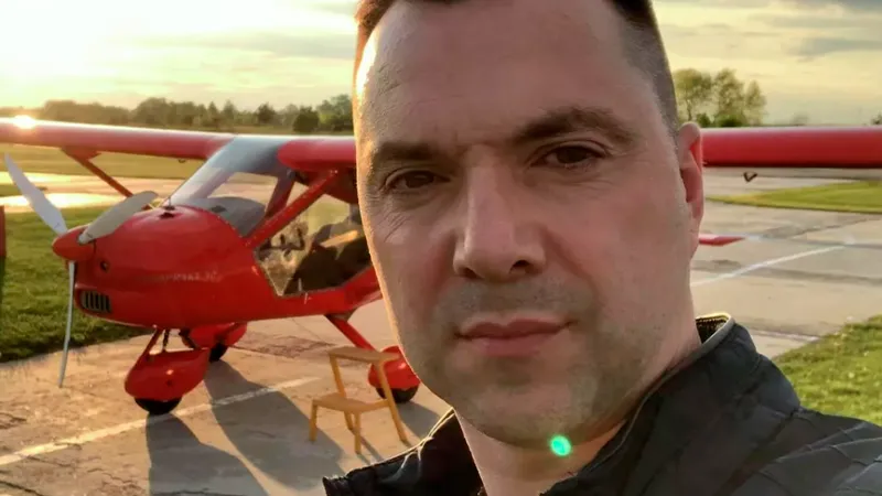 Политолог объяснил, зачем Арестович так часто возвращается к теме возврата Крыма в состав Украины