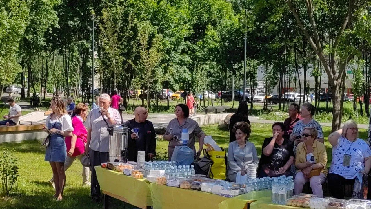 День соседей в сквере «Семьи, Любви и Верности» отметили в Балашихе