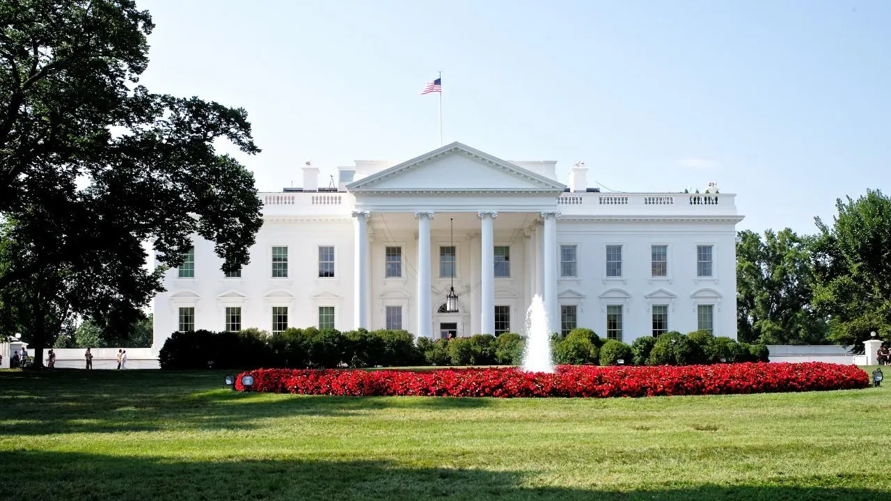 После сообщений об утечке секретных данных Трамп поддержал главу Пентагона