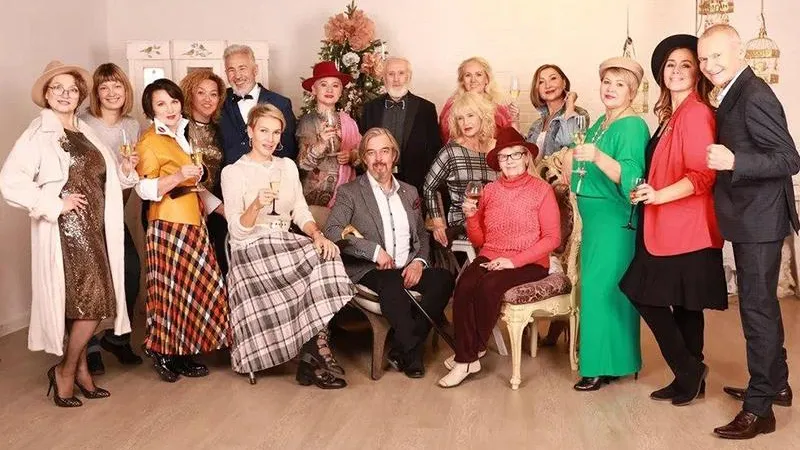 Пенсионеров в Подмосковье превратили в Шона Коннери и Роберта Де Ниро 