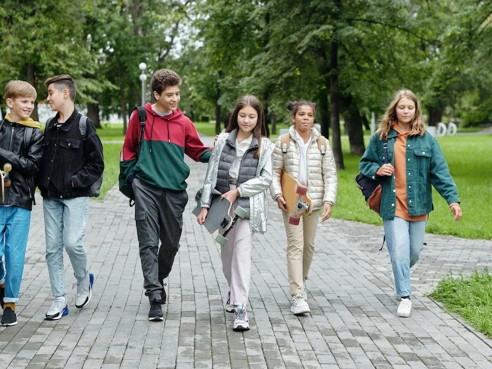 Ты мой краш или кринж: в День молодежи изучаем подростковые словечки