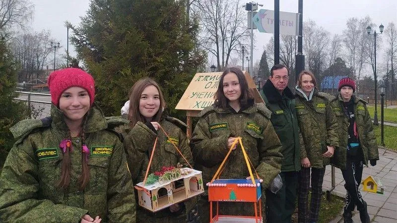В Комлесхозе Подмосковья призвали помогать птицам в зимний период 