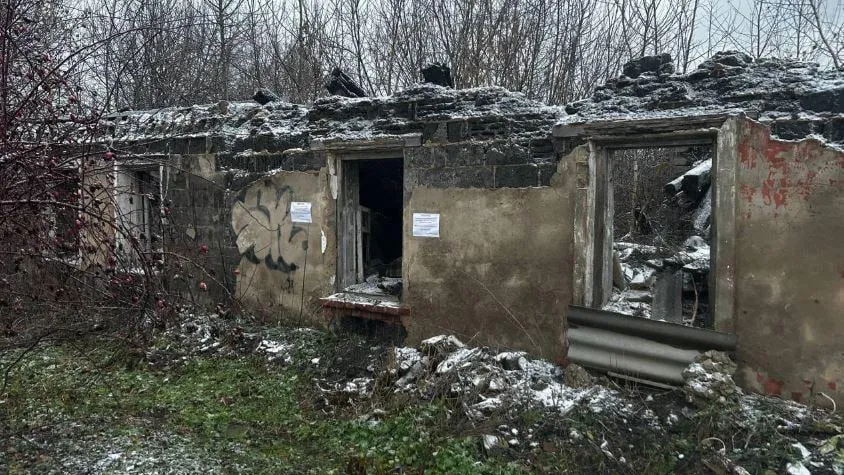 В подмосковном Подольске снесли разрушенное здание бывшего общежития