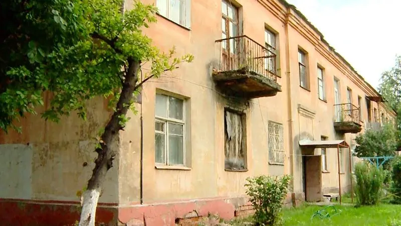 Жильцов разрушающегося дома в Балашихе не расселяют уже 15 лет