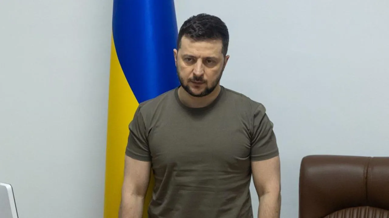 Киев стирает неугодных: что происходит во власти на Украине — кто запустил коррупционный шторм вокруг Зеленского