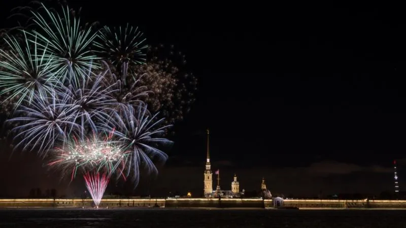 В Петербурге из-за коронавируса отменили новогодний салют