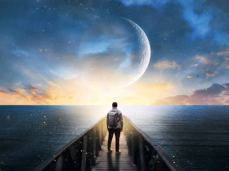 «Это не воровство»: известный таролог поделилась секретным ритуалом, который поможет привлечь деньги в новолуние