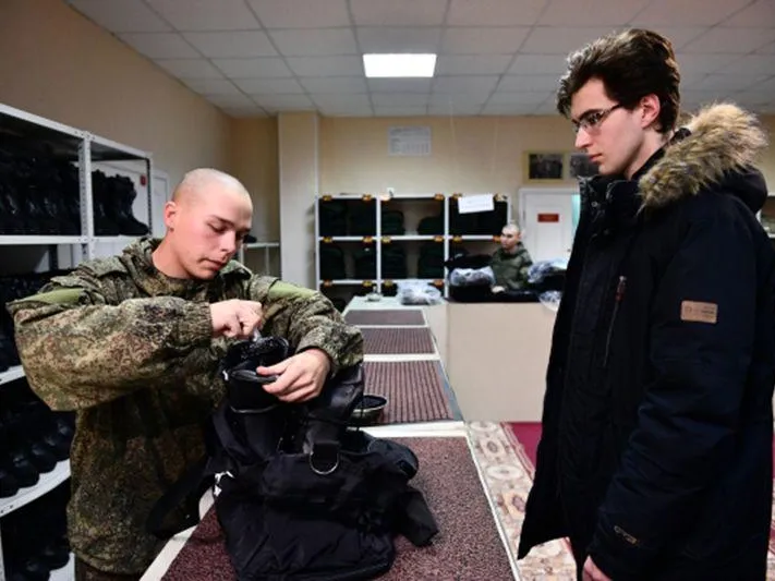 Срочников не станут отправлять в зону СВО — мнение депутата 
