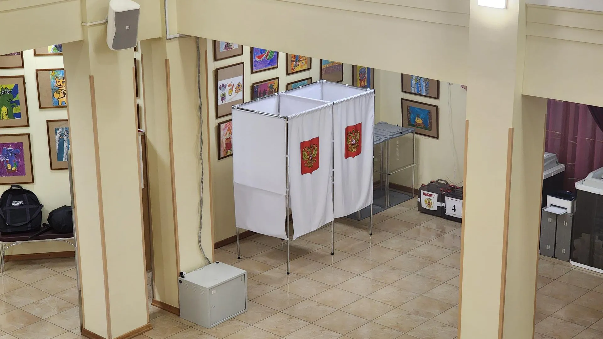 Роман Савельев