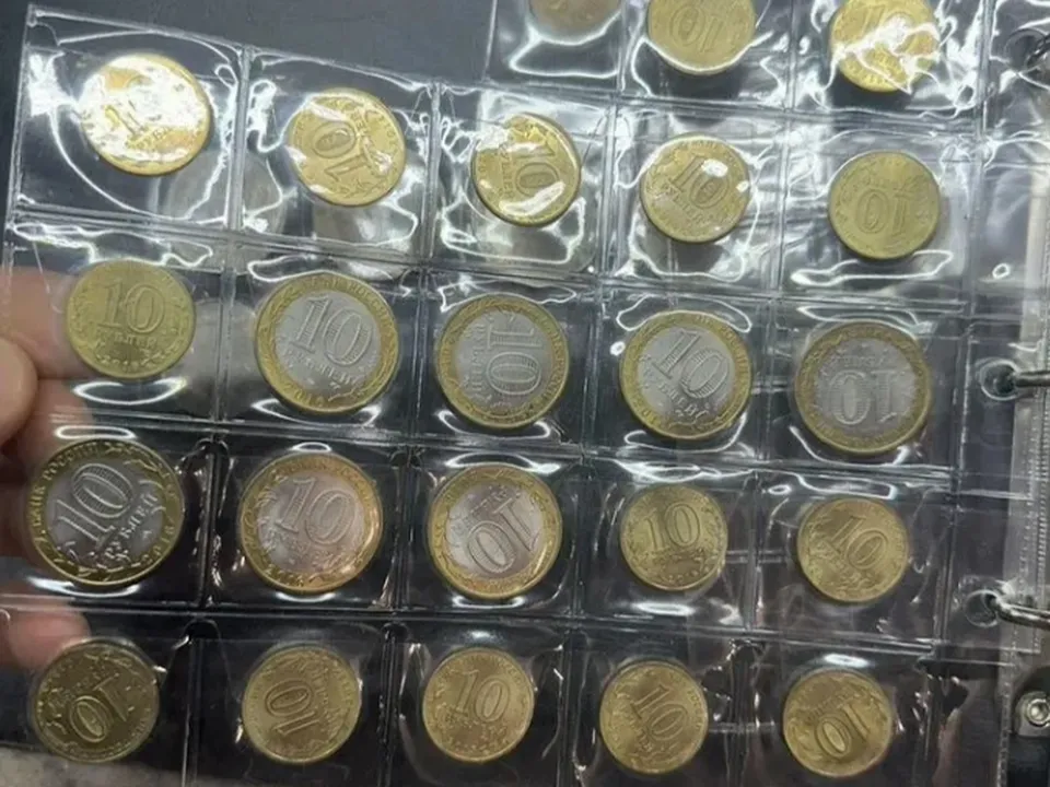 Фото: городская доска объявлений