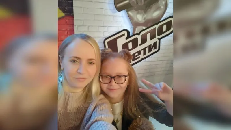 Сегодня в эфире Первого канала на шоу «Голос. Дети» выступит школьница из Мытищ
