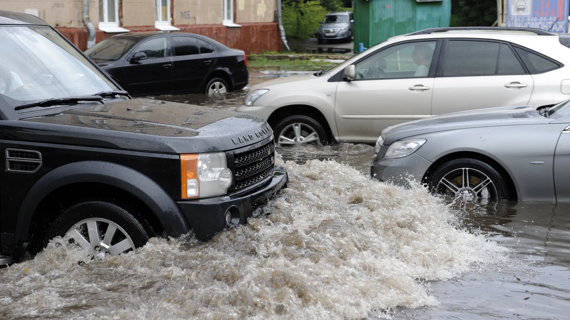 Сильный ливень прошел в Москве