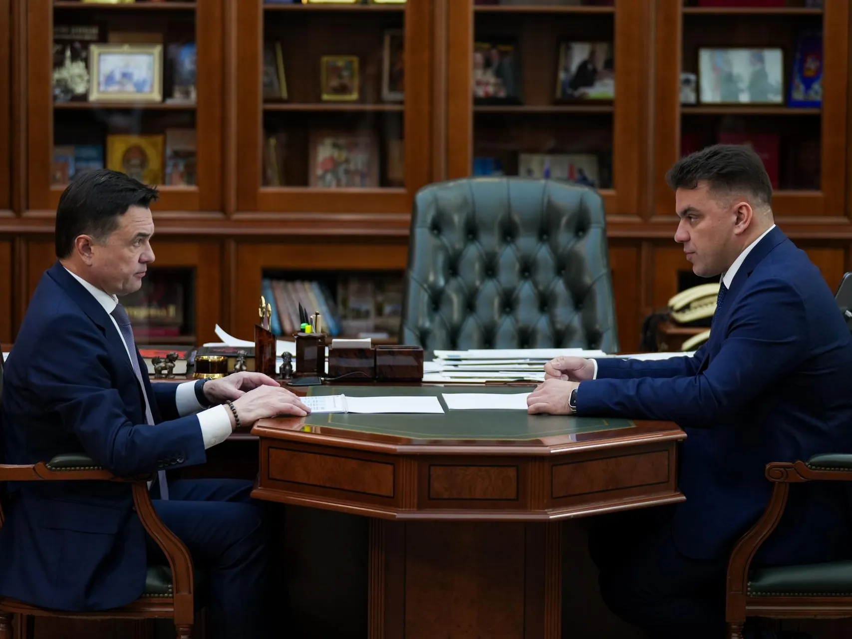 Губернатор Подмосковья провел рабочую встречу с главой Можайского округа