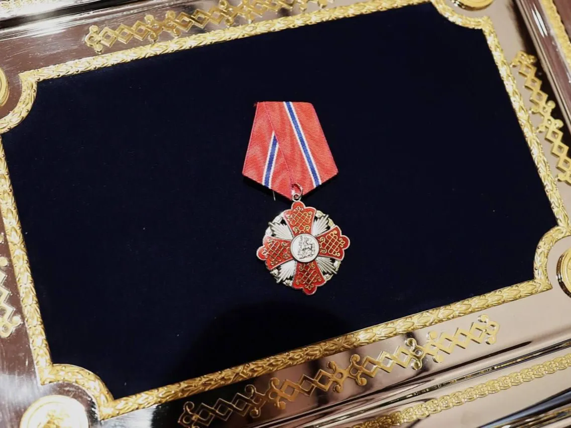 Орденом «За заслуги перед Московской областью» III степени.&nbsp;Фото: пресс-служба губернатора и правительства Московской области